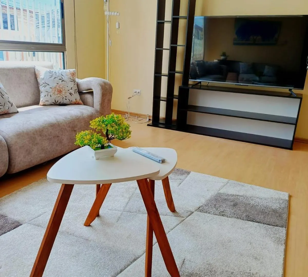 Departamento Completo Cerca De Embajada Americana Quito